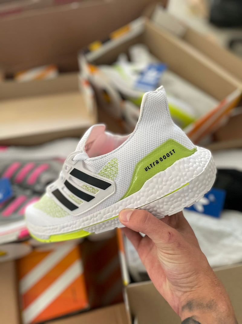 Tênis Ultraboost 21