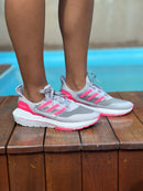 Tênis Ultraboost 21