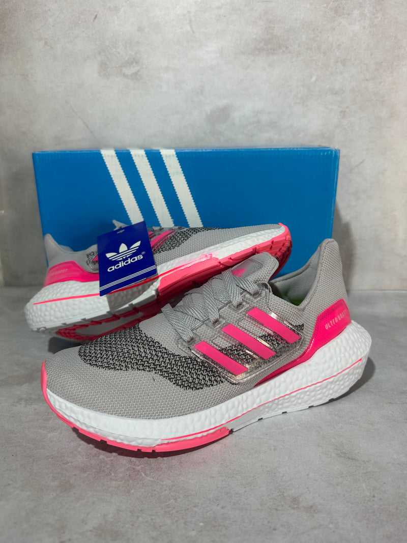 Tênis Ultraboost 21 - Performance e Estilo (Frete Grátis)