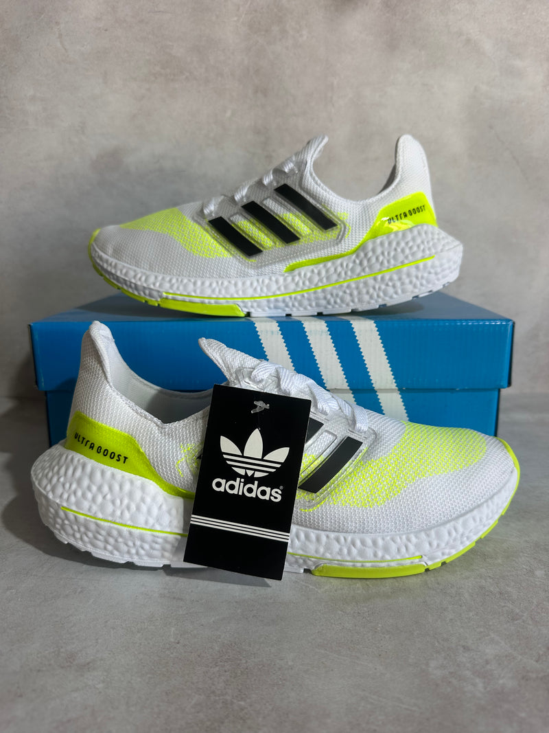 Tênis Ultraboost 21 - Performance e Estilo (Frete Grátis)