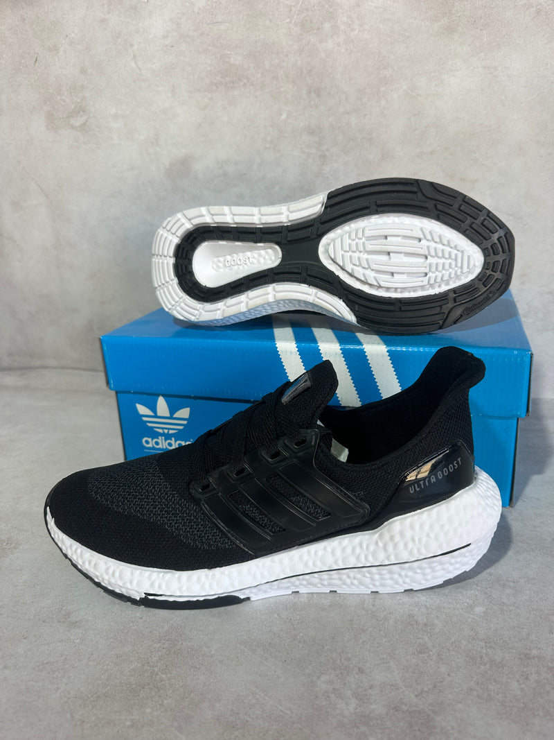 Tênis Ultraboost 21 - Performance e Estilo (Frete Grátis)