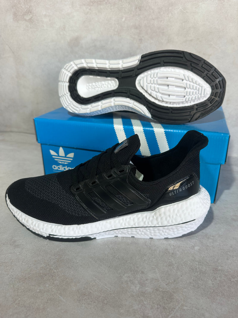 Tênis Ultraboost 21 - Performance e Estilo (Frete Grátis)
