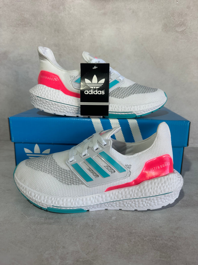 Tênis Ultraboost 21