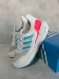 Tênis Ultraboost 21