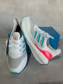 Tênis Ultraboost 21