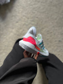 Tênis Ultraboost 21