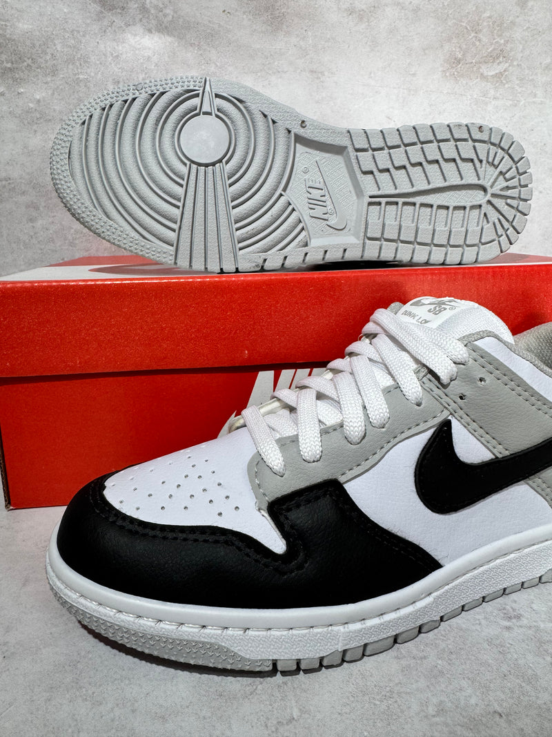 Tênis Dunk Low Pro SB - Combinação Clássica (Frete Grátis)