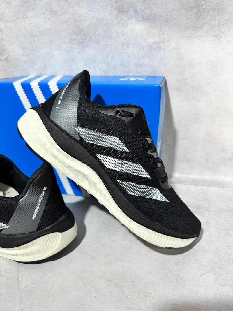 Adizero: Leveza e Desempenho em Cada Passo (FRETE GRÁTIS)