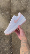 Tênis Air Force 1 - Branco com Sola Rosa (Frete Grátis)